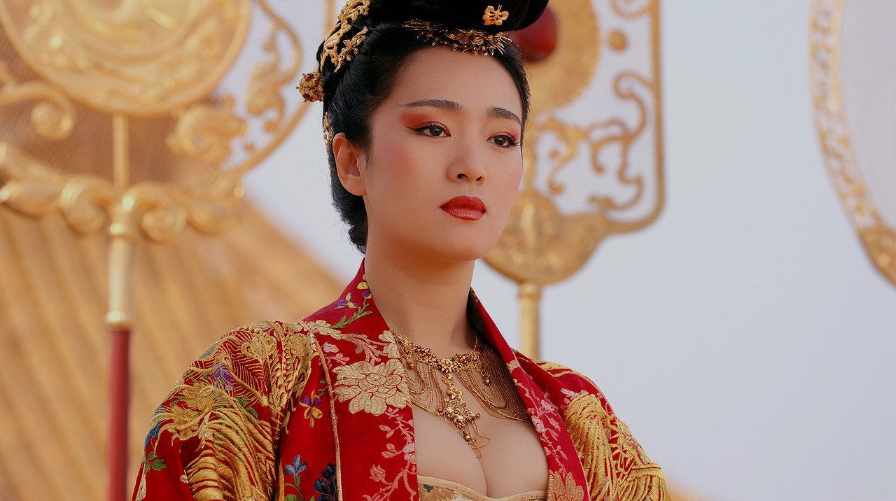 ศึกโค่นบัลลังก์วังทอง : มหากาพย์บัลลังก์เลือดที่สวยสะกดทุกสายตา